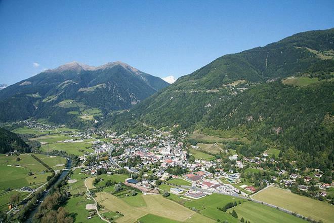 Fruehstueckspension Kirchenwirt Obervellach Kültér fotó